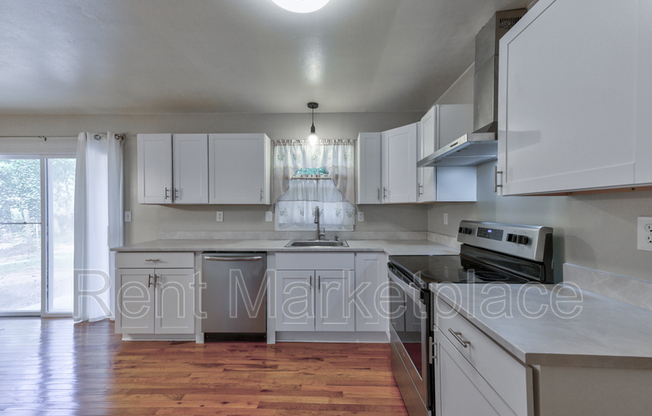 296 GORDON WOODS DR