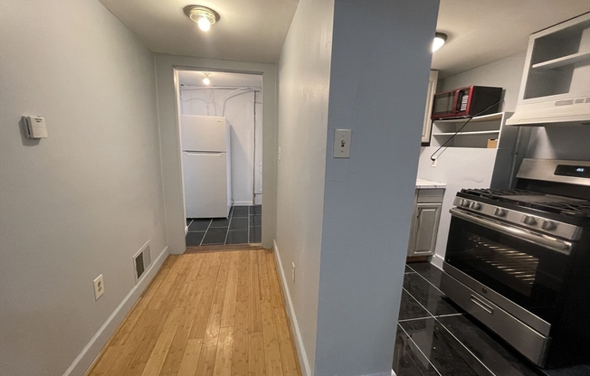 3 beds, 2 baths, 1,200 sqft, $2,450, Unit 1