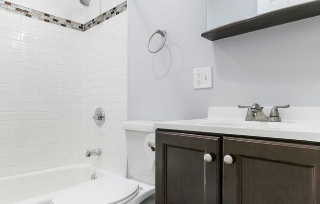 Studio, 1 bath, 383 sqft, $1,575, Unit 206
