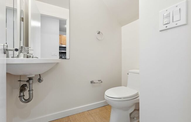 2 beds, 1.5 baths, 901 sqft, $3,695, Unit 14