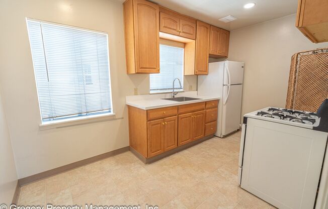 1710 Benton