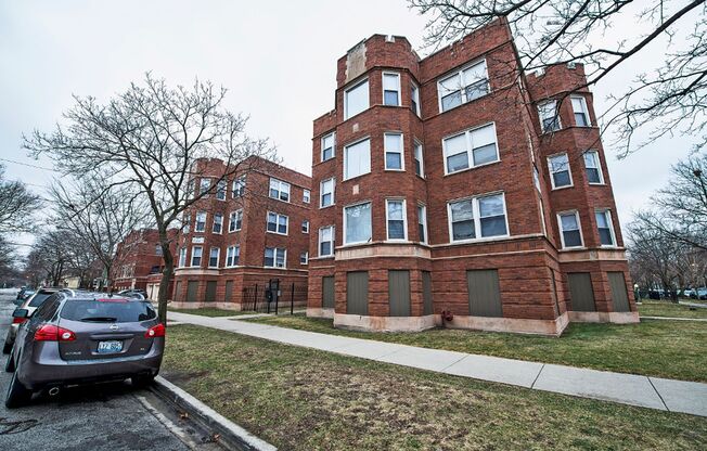 8152 S Evans
