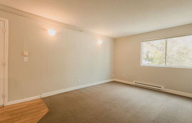 2 beds, 1 bath, 690 sqft, $2,800, Unit 208