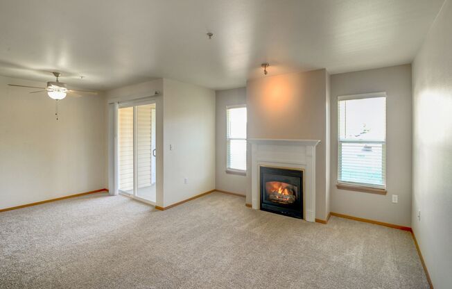 1 bed, 1 bath, 811 sqft, $1,595, Unit F304
