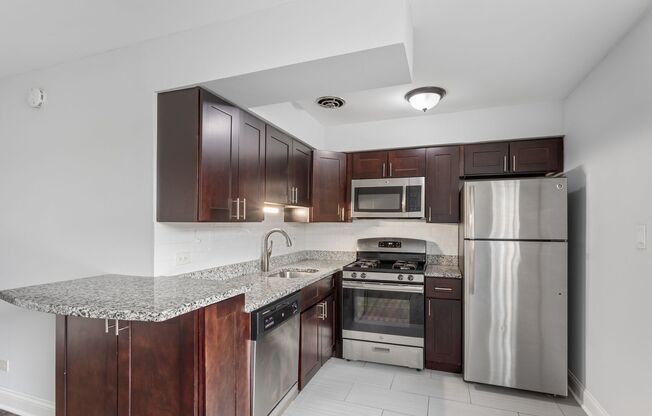 Studio, 1 bath, 336 sqft, $1,550, Unit 504