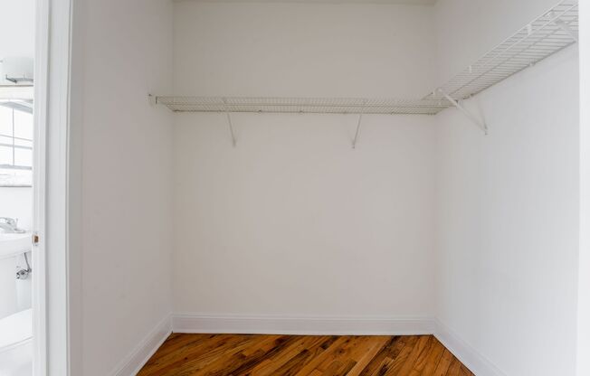 Studio, 1 bath, $1,050, Unit 840-202