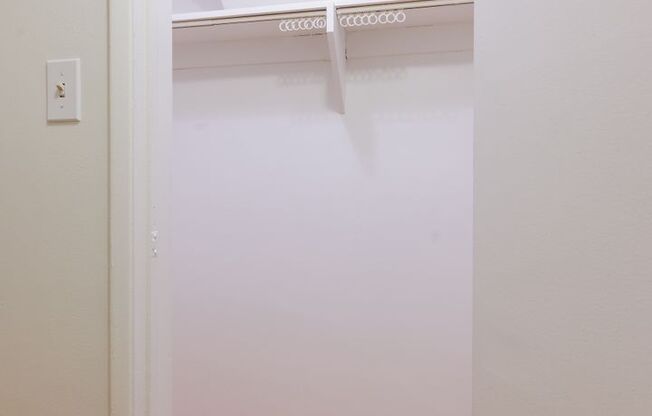 Studio, 1 bath, 375 sqft, $1,995, Unit 4