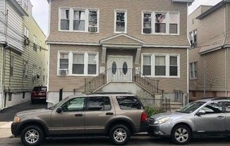413 N 12 ST