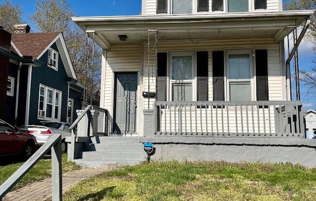 120 W 65th St | 3 BR 1.5 BA