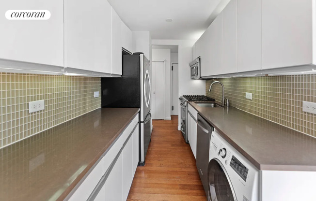 1 bed, 1 bath, 753 sqft, $5,200, Unit 9K