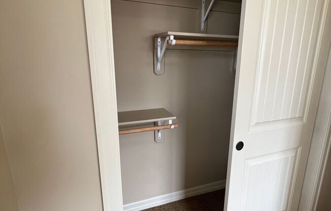 2 beds, 1 bath, 800 sqft, $1,395, Unit 601 - Unit 205 B800