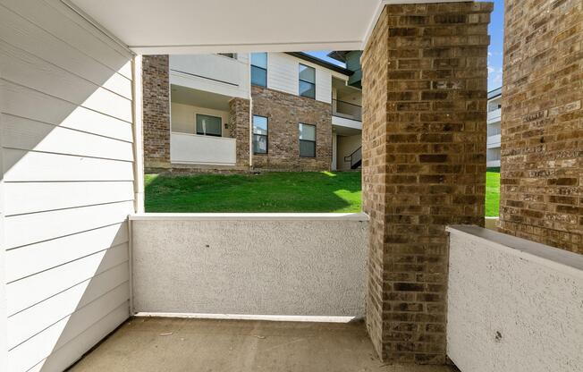 2 beds, 2 baths, 1,042 sqft, $1,665