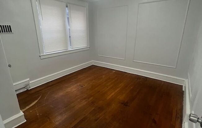 230 Fort Pleasant Ave / 62 Warner Street