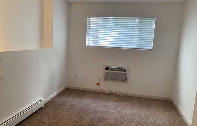 2 beds, 1 bath, 802 sqft, $2,000, Unit A6