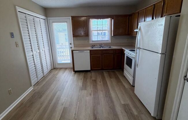 2 beds, 1 bath, 750 sqft, $1,045, Unit B-505B3