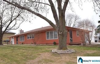 5501 S 38th - 3745 Wildbriar