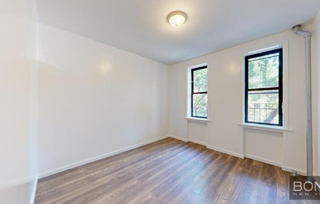 2 beds, 1 bath, $4,527, Unit 11