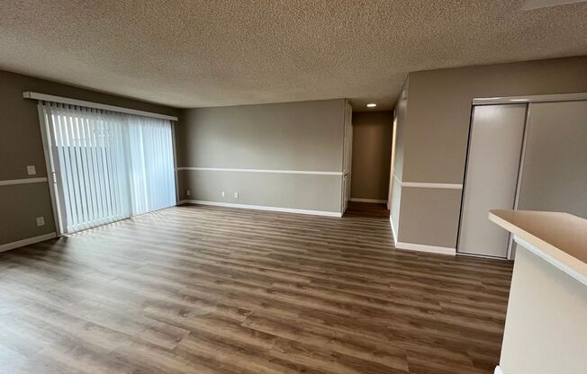 1 bed, 2 baths, 900 sqft, $2,300, Unit 107