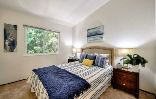1038 CEDAR GABLES DR