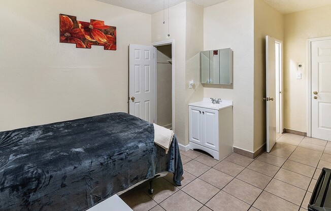 Studio, 1 bath, 121 sqft, $1,095.42, Unit 102