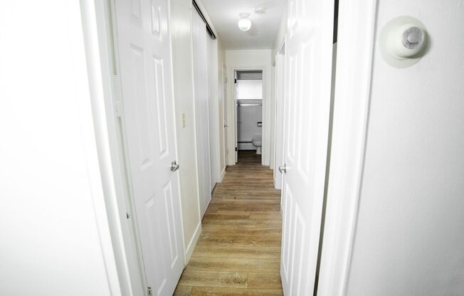 2 beds, 1 bath, 900 sqft, $1,295, Unit 4426-104