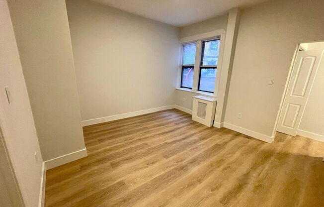 Beacon hill 1bed with laundry in unit
