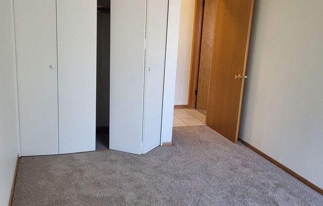 2 beds, 1 bath, 850 sqft, $1,525, Unit 209