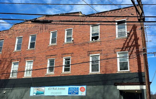 *** Large & Spacious Apartments in Wall, PA * Pet Friendly * Fully Renovated * Central A/C * Available Now ***