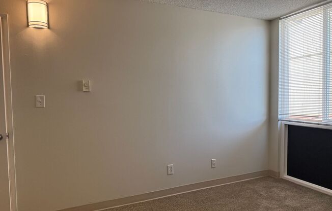 1 bed, 1 bath, 850 sqft, $1,275, Unit 113