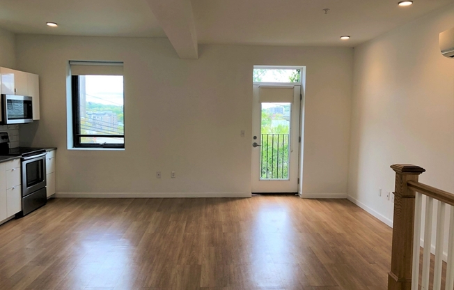 2 beds, 1.5 baths, 1,064 sqft, $3,650, Unit CH