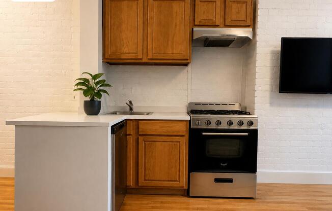 267 E 10 ST