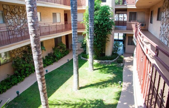 PAR - Park West Apts.