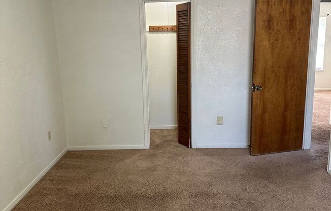 2 beds, 1 bath, $950