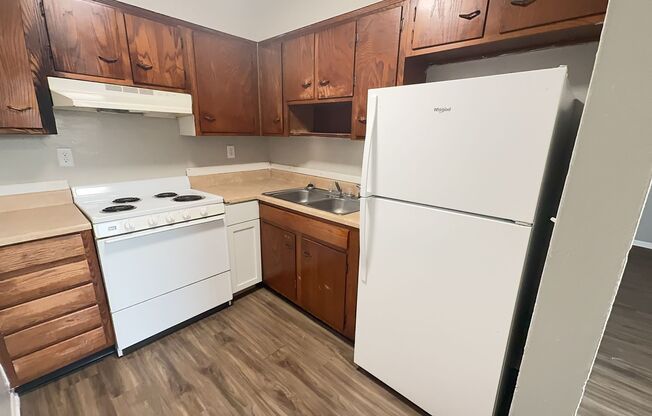 2 beds, 1 bath, 604 sqft, $772