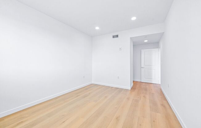 3 beds, 2 baths, 1,400 sqft, $3,700, Unit 502