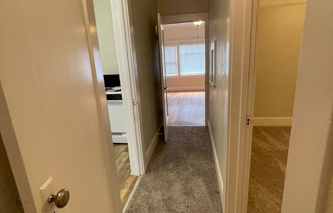 2 beds, 1 bath, $1,995, Unit 01