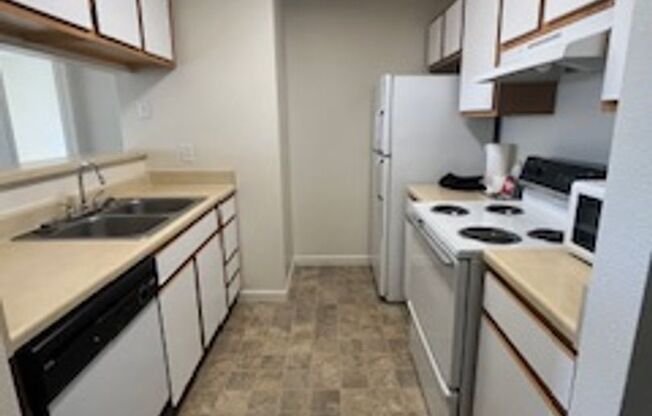 2 beds, 2 baths, 1,080 sqft, $1,189, Unit 53