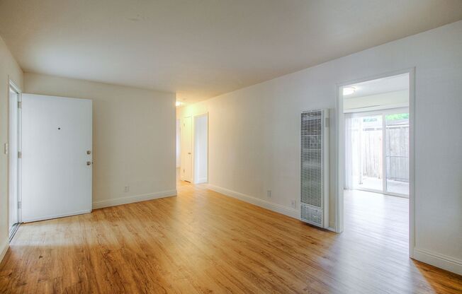 801 W 9 ST