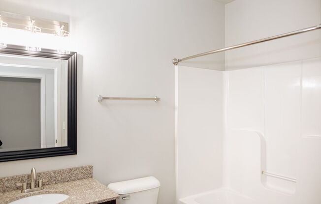 2 beds, 2 baths, 1,008 sqft, $1,770, Unit 315
