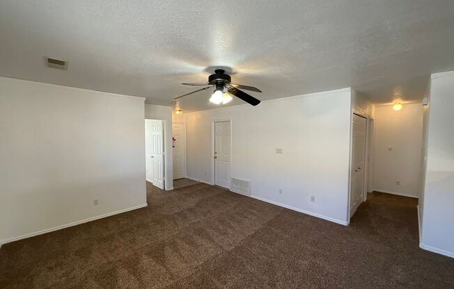 3 beds, 2 baths, $1,650