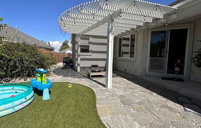 3 beds, 2 baths, $2,950