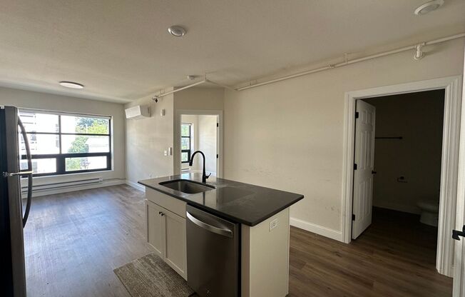 2577 Downer