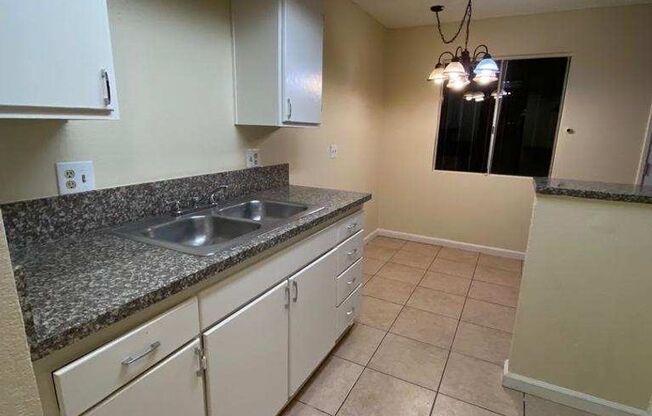 2 beds, 1 bath, $1,650