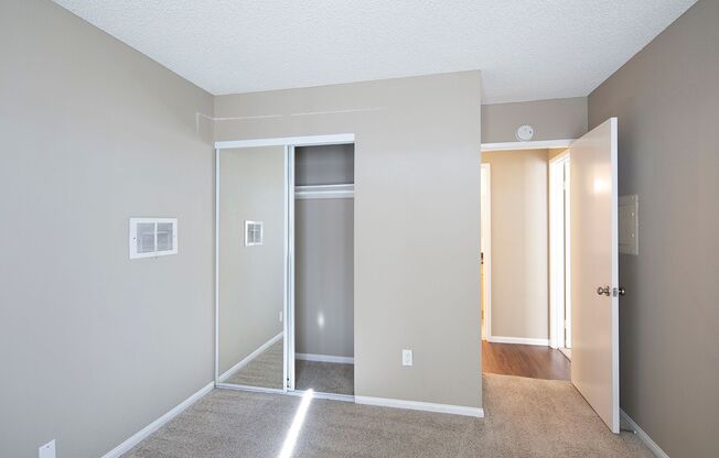 2 beds, 1.5 baths, 840 sqft, $2,295, Unit 648 - 49