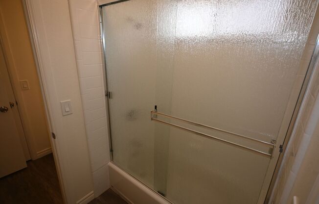 2 beds, 1.5 baths, $2,300, Unit 2147