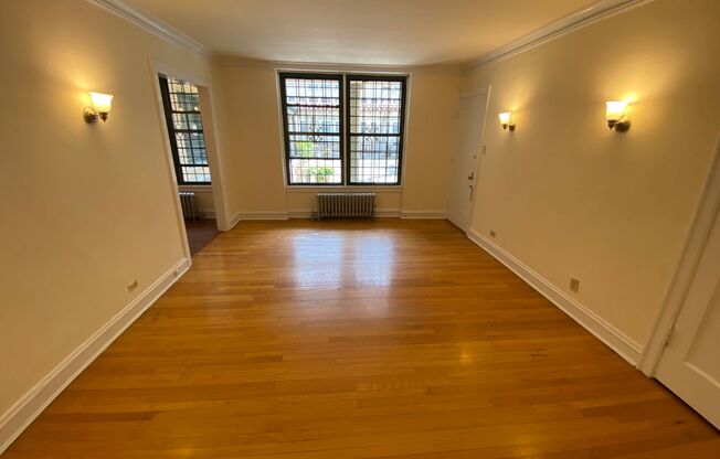 904 HINMAN