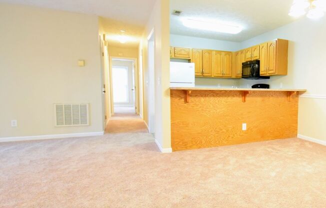 2 beds, 2 baths, $1,100, Unit UNIT 4