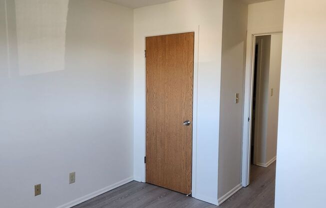 3 beds, 1.5 baths, 1,100 sqft, $1,500, Unit 3263A