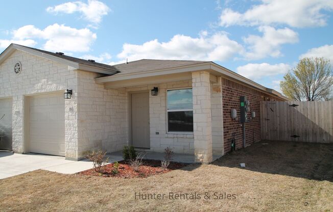 3 beds, 2 baths, $1,325