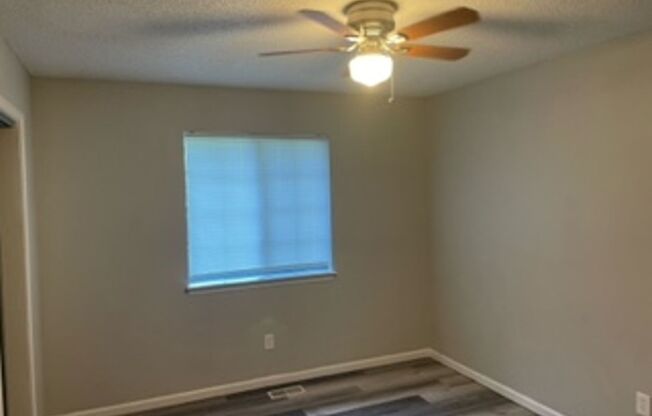 3 beds, 2 baths, $1,750